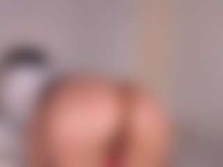 Live cam show with Megan-B - Middle Aged on TeamSkeetLive