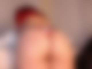 Megan-B MILF webcam performer live streaming