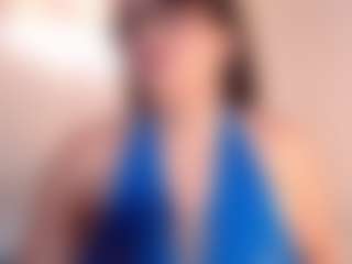 Live cam show with Megan-B - Flashing on Milfs Live