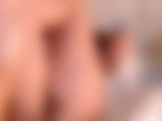 Live cam show with Megan-B - Flashing on crypto-cams