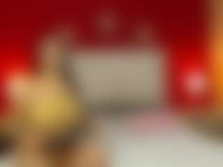 Live cam show with Mia-coluccii - Sex on AdultVida.com