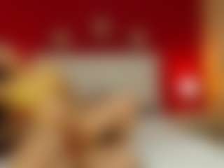 Live cam show with Mia-coluccii - BBW on camtv