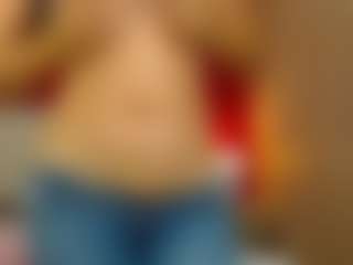 Live cam show with Mia-coluccii - Tittyfuck on eurowanks.com