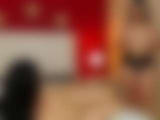 Live cam show with Mia-coluccii - Bikini on sexytreat.net