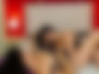 Live cam show with Mia-coluccii - Bikini on 1on1-livenow