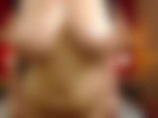 Live cam show with Mia-coluccii - Dp on Big Tits