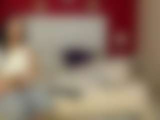 Live cam show with Mia-coluccii - Sex on AdultVida.com