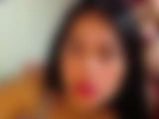 Live cam show with Mia-coluccii - Toys on madthumbs