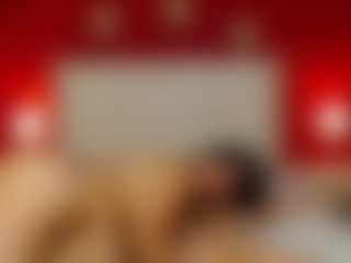 Live cam show with Mia-coluccii - Bedroom on Cam Slut