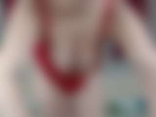 Live cam show with Mia-coluccii - Tittyfuck on studioflirtlive.com