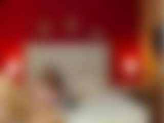 Live cam show with Mia-coluccii - Facial on Camsoda