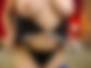 Live cam show with Mia-coluccii - Tease on EXY