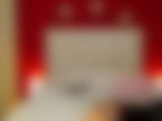 Live cam show with Mia-coluccii - Tittyfuck on sexylivex.com