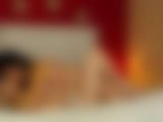 Live cam show with Mia-coluccii - Cowgirl on xxxlivecams.org