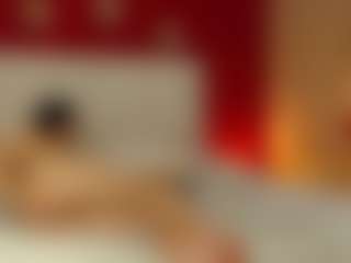 Live cam show with Mia-coluccii - BBW on CamClone