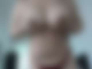 Live cam show with Mia SP - Thong on AdultVida.com