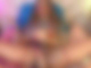 Live cam show with DAKOTAROSEE - Brown Eyes on livesuperchat.net