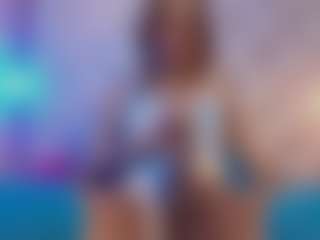 Live cam show with DAKOTAROSEE - Average on Camsoda
