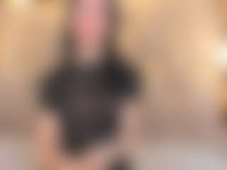 Live cam show with Madison Wood - Teen (18+) on hrnylive.com