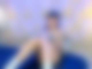 Live cam show with Madison Wood - Brown Hair on Dolls Live