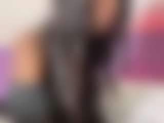 Live cam show with Rubi Vixxen - Ebony on live18s.com | united states