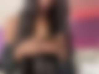 Live cam show with Rubi Vixxen - Young Adult on live18s.com