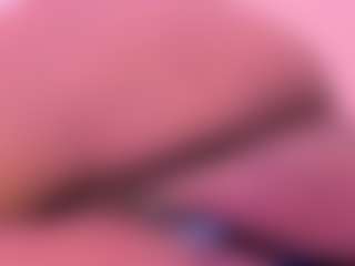 Live cam show with SilvanaCapelli - Small Tits on intimatelivegirls.com
