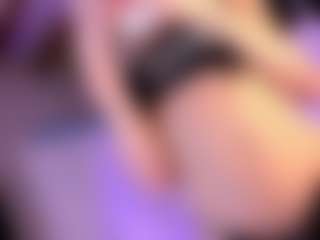 Live cam show with Alexia-corleoni - Smoking on chickslive.net