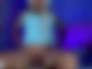 Live cam show with JuliaBulette - Black Hair on SmokeAndPoke