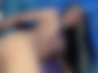 Live cam show with JuliaBulette - White on Camsoda | colombia