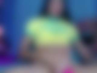 Live cam show with JuliaBulette - Black Hair on Camsoda
