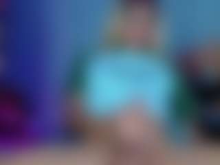 Live cam show with JuliaBulette - Lean on Camsoda Late Night