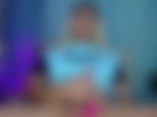 Live cam show with JuliaBulette - White on Camsoda | colombia