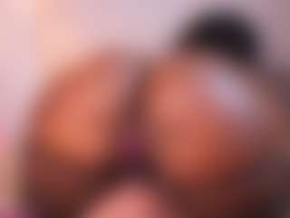 Live cam show with nicoleth18 - Toys on Milfs Live