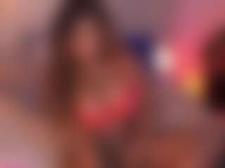 Live cam show with nicoleth18 - Public Ebony on AdultVida.com