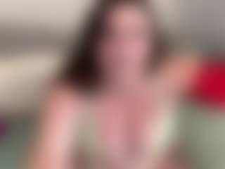Live cam show with AnaBella Asster - Fingering on Camsoda