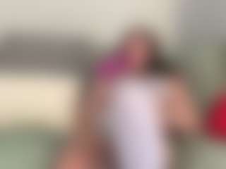 Live cam show with AnaBella Asster - Solo on TeamSkeetLive
