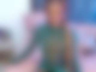 Live cam show with KAROLLA-BIGCOCK - Average on Big Tits