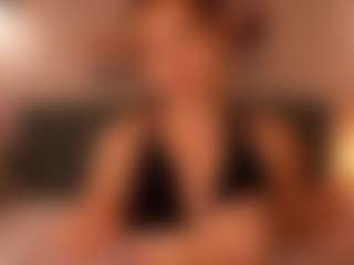 Live cam show with LouiseMiler - Dominatrix on live18s.com