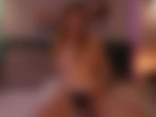 Live cam show with LouiseMiler - Solo on Camsoda