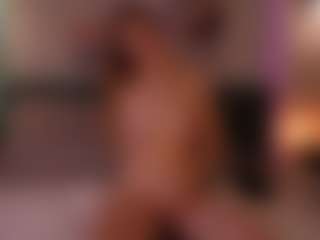 Live cam show with LouiseMiler - Living Room on Camsoda