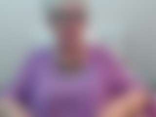 Live cam show with KayleSmoll - Role Play Granny on galaxygirlnitro.com