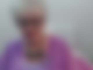 Live cam show with KayleSmoll - Granny on SinfulBabes