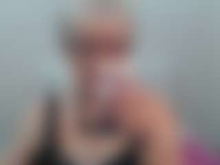 Live cam show with KayleSmoll - Granny on Soda Cam