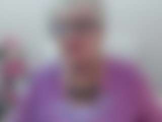 Live cam show with KayleSmoll - Granny Latina on CamClone