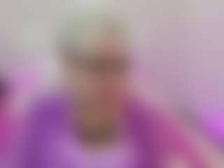 Live cam show with KayleSmoll - Granny on Camsoda