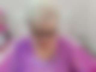 Live cam show with KayleSmoll - Granny on hrnylive.com