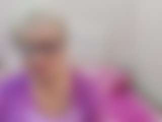 Live cam show with KayleSmoll - Granny on boobsie.com