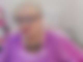 Live cam show with KayleSmoll - Granny on liverealitysex.com