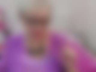 Live cam show with KayleSmoll - Latina Mature on Sweet Sext